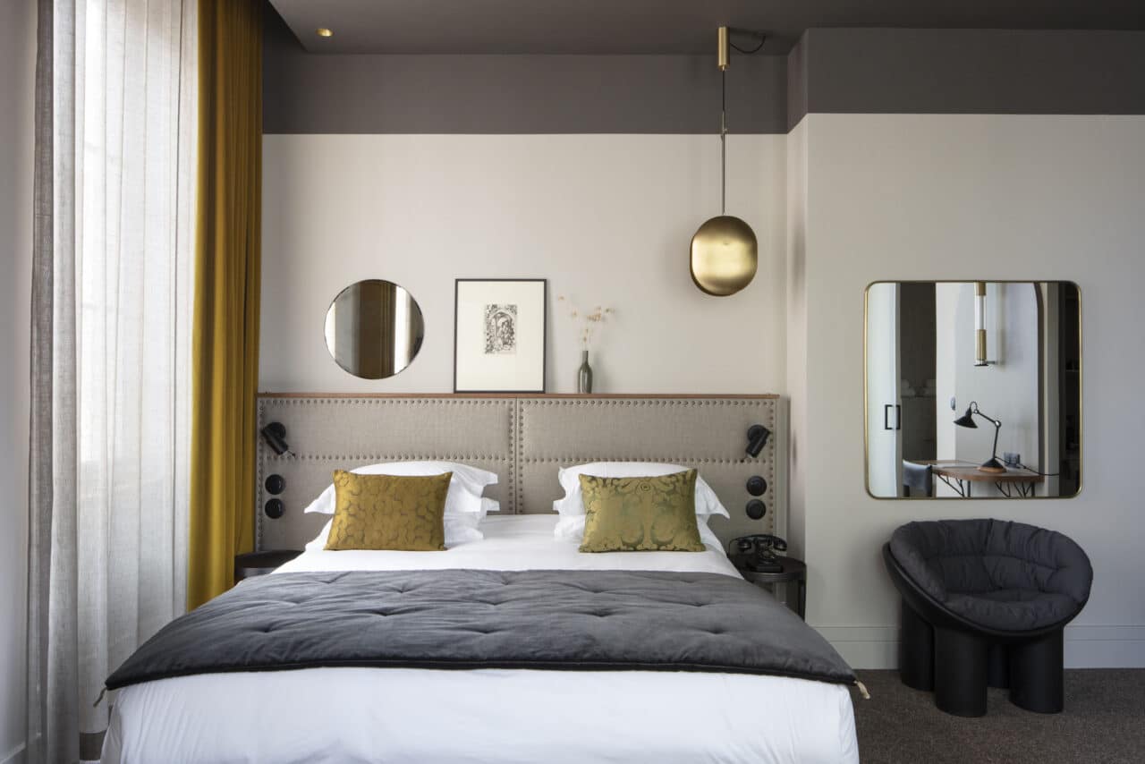 Hotel room - Junior Suite - Hôtel de l&#039;Abbaye - Lyon