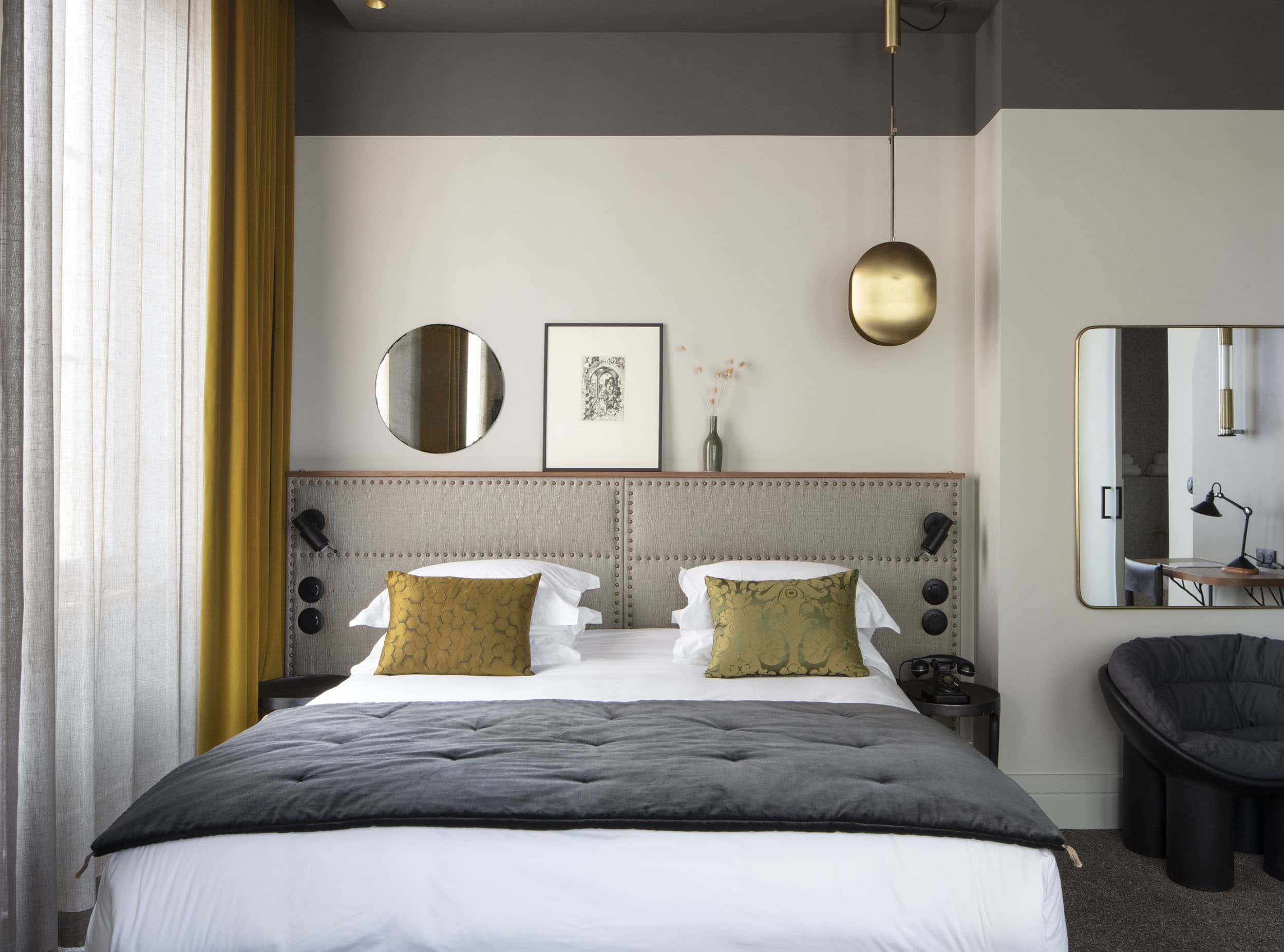Descubra nossos quartos elegantes e confortáveis, decorados por designers.