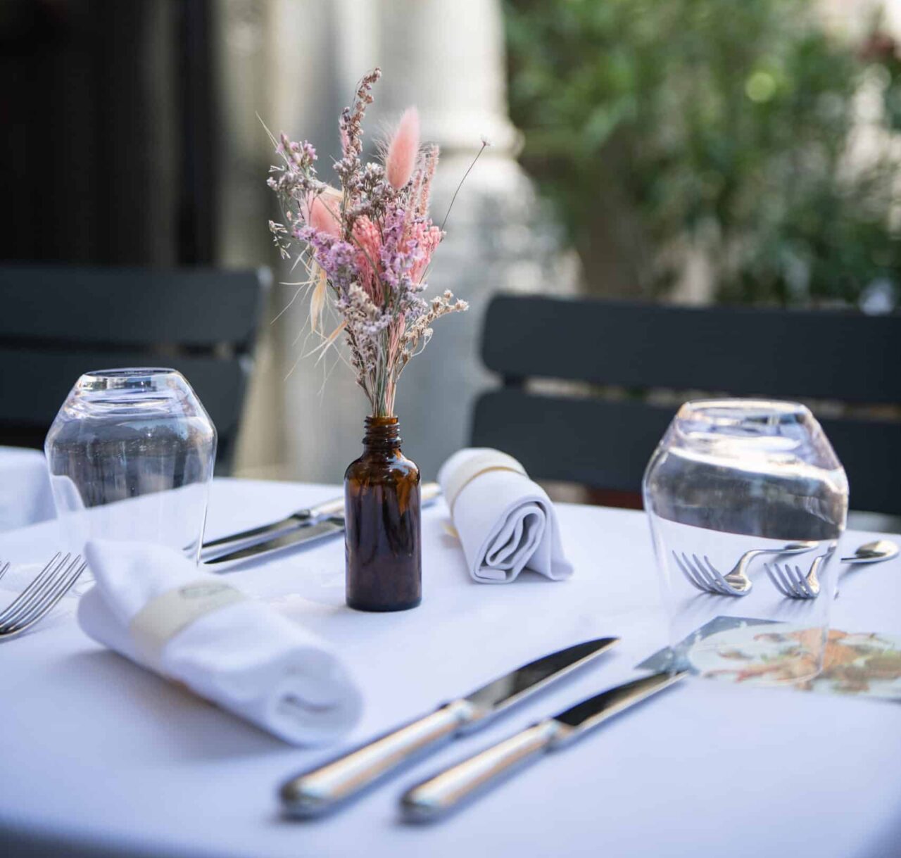 Profitez d'un café sur notre terrasse ensoleillée